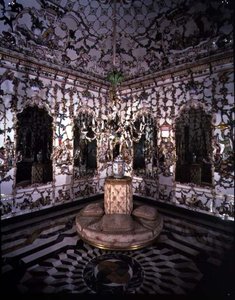 Hoek van de Salon Chino (Chinese Kamer) volledig uitgevoerd in porselein, 1769