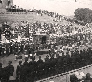 Een staatsdraagstoel in een koninklijke processie, Delhi, India, 1912 door H. D. Girdwood