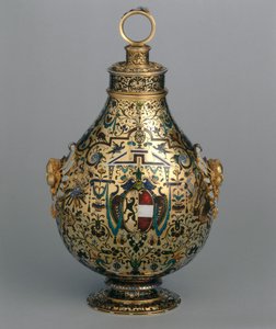 Fles in geëmailleerd goud versierd met groteske figuren en met het wapen van de aartsbisschop van Salzburg Wolf Dietrich von Raitenau