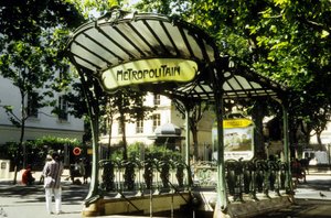Metrostation Abbesses in Parijs, Frankrijk