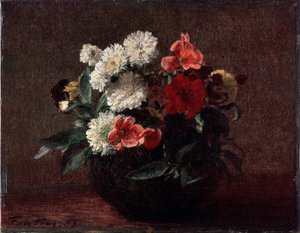 Bloemen in een aardewerken vaas
