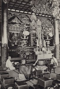 Japan in de jaren 1920: Omori, Ikegami-tempel (Boeddhistisch) door Herbert Ponting