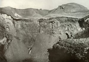 De heilige krater van Fuji-San, 1910 door Herbert Ponting