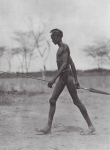 Afrika: Dinka krijger met speer