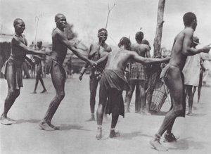 Afrika: Moru rondedans door Hugo Adolf Bernatzik