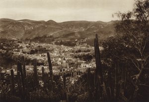 Mexico: Guanajuato, Totaaloverzicht van het dorp (z/w foto) door Hugo Brehme
