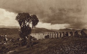 Mexico: Oude Spaanse waterleiding van Los Remedios (z/w foto) door Hugo Brehme