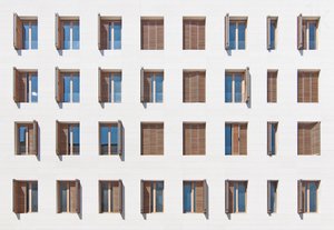 Geometrische raamgevel door Igor Bakotic