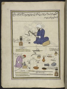 Mannen die hookah-slangen bedekken met draad en draad, 86 tekeningen gebonden in een volume die beroepen en ambachten in Kasjmir uitbeelden, ambachtslieden worden getoond aan het werk met hun gereedschap en uitrusting door Indian School