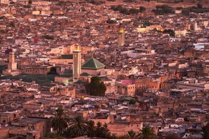 Een uitzicht op de medina in Fez, Marokko