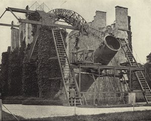 De Grote Rosse Telescoop, Birr Castle, Kings County (zwart-wit foto) door Irish Photographer