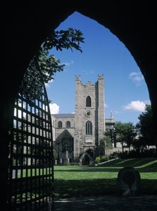 St. Audoens Kerk, gebouwd in 1190 door Irish School