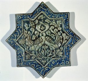 Stervormige tegel met bladgoud in de stijl van Takht-e Solaiman, 13e-14e eeuw door Islamic School