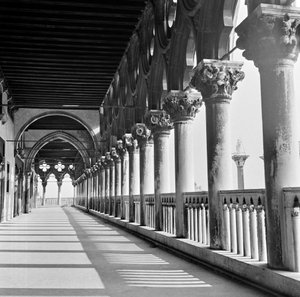Loggia van het Palazzo Ducale, Venetië, ca. 1960 door Italian Photographer