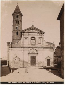 St. Johannes de Doper kerk, Ravenna, Emilia-Romagna, Italië, foto door Pietro Poppi, Bologna, ca. 1900 door Italian Photographer