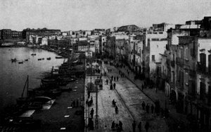 Taranto, Oude stad, Panorama (zw/w foto) door Italian Photographer