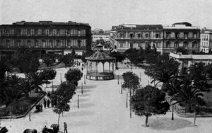 Taranto, Villa Garibaldi en muziekkoepel door Italian Photographer