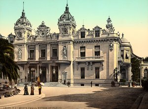 De gevel van het Casino van Montecarlo, in het Vorstendom Monaco, in Frankrijk