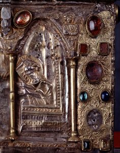 Ark van Barbarossa, met scènes uit het leven van Johannes de Doper (hout, zilverblad en stenen) door Italian School