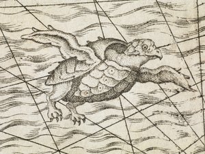 Detail van een vliegende schildpad op een kaart van Noord-Europa, uit 