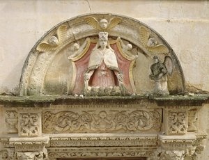 Madonna van de Barmhartigheid, detail van het portaal lunet door Italian School