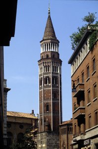 Milaan: de klokkentoren van San Gottardo