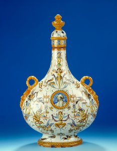 Vaas in de vorm van een kalebas in majolica (maiolica) gemaakt in de faiencefabrieken van Fontana in Urbino in Italië 1570-1580 Parijs, Musee du Petro Palais door Italian School