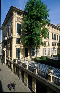 Uitzicht op het Palazzo Bianco (of Paleis van Luca Grimaldi) gebouwd in 1530 en 1540 in Genua, Italië