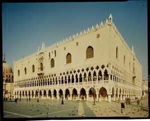 Uitzicht op de westgevel van het Palazzo Ducale, 14e-15e eeuw