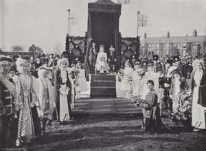 Knutsford May Day Festival, kroning van de Koningin door J. Benjamin Stone
