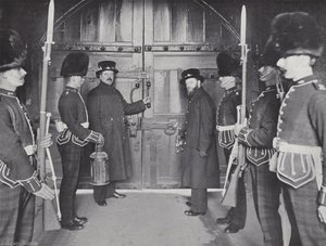 Het Sluiten van de Torenpoorten, het Vastmaken voor de Nacht door J. Benjamin Stone
