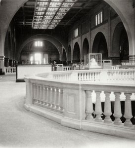 Ingang van het museum, Caïro, Egypte door J. Dearden Holmes
