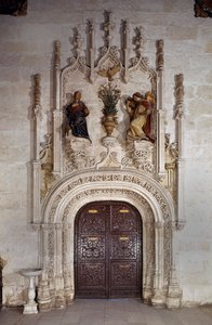 Annunciatie, portaal van de sacristie