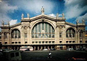 Uitzicht op de gevel van het Gare du Nord, gebouwd 1861-63