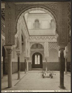 Alcazar, binnenplaats van de poppen