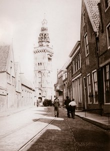 Straatscène, Monnickendam, Nederland, 1898 door James Batkin