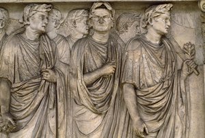 Ara Pacis Augustae, een vrijstaand altaar van een groep weduwen, magistraten, priesters