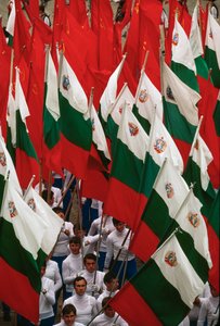 Processie van Bulgaarse vlaggen tijdens de nationale feestdag. Sofia, Bulgarije