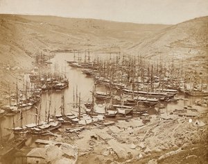 Haven van Balaklava, noordwaarts kijkend door James Robertson