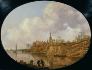 Drie vissers die een net en manden aan de oever van een rivier trekken met een kasteel en dorp in de verte