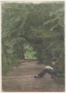 Lezende man in boslaan