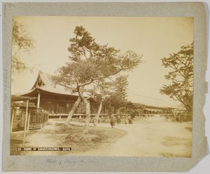 Voorkant van Sanjusangendo, Kyoto, Japan (zwart-wit foto)
