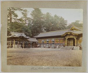 Binnen de tempelgronden, Shiba Park, Tokyo, Japan door Japanese Photographer