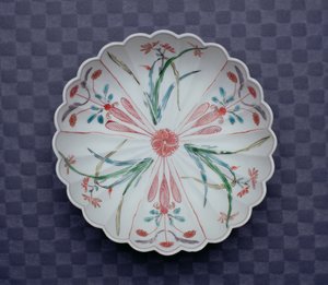 Arita Chrysantvormige Kom, eind 17e eeuw