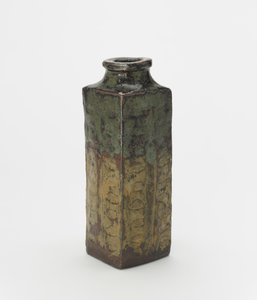 Yatsushiro of Shodai aardewerk vaas in de vorm van een archaïsche Chinese cong