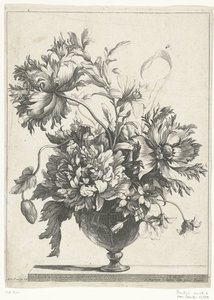 Glazen vaas met bloemen