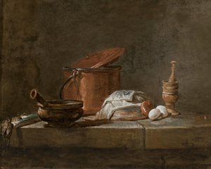Prei, een braadpan met een doek, een koperen pot en deksel, een ui en eieren met een stamper en vijzel, op een stenen richel