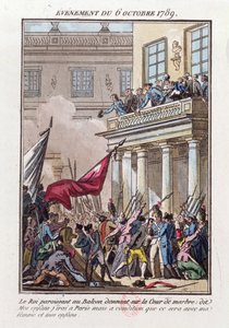 Lodewijk XVI verschijnt op het balkon in Versailles op 6 oktober 1789 om de Parijse menigte te vertellen dat hij naar Parijs zal gaan op voorwaarde dat zijn vrouw en familie met hem reizen