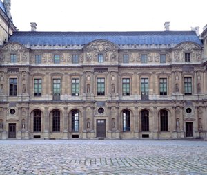 La cour carrée du Louvre, façade van het Louvre van Henri II door Jean Goujon