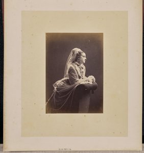 [Portret van een vrouw]. door Jean Pierre Bertrand Eugène Pégot Ogier